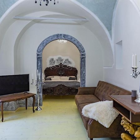 Apartman Charlotte V Dome So Studnou Na Streche Banská Štiavnica Kültér fotó