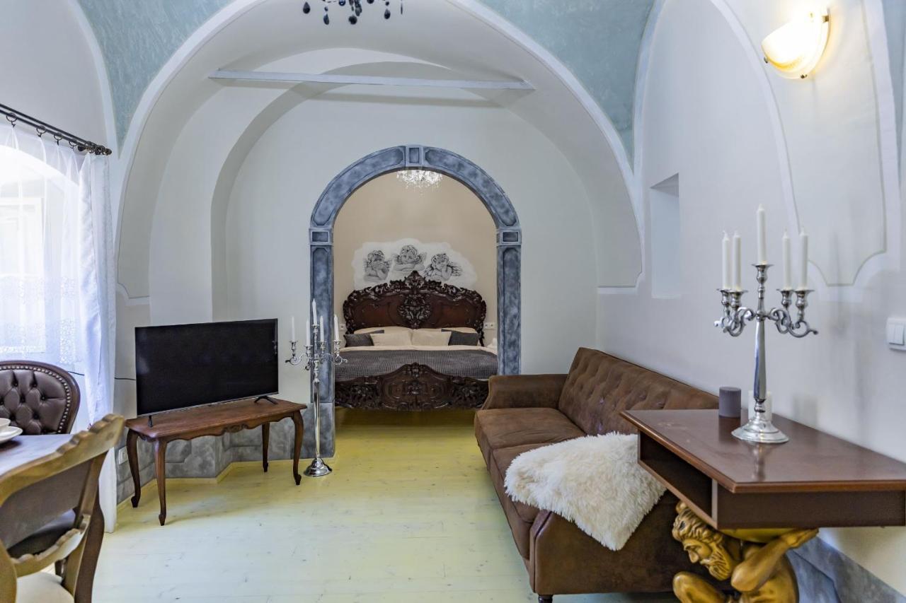 Apartman Charlotte V Dome So Studnou Na Streche Banská Štiavnica Kültér fotó