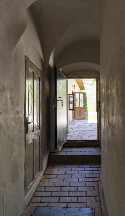 Apartman Charlotte V Dome So Studnou Na Streche Banská Štiavnica Kültér fotó